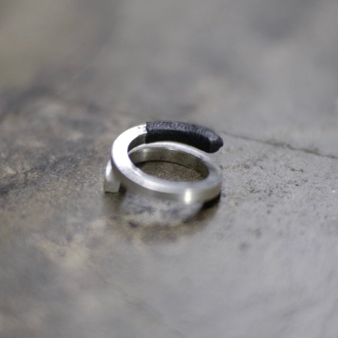 【お取り寄せ注文可能】Shading Silver Ring