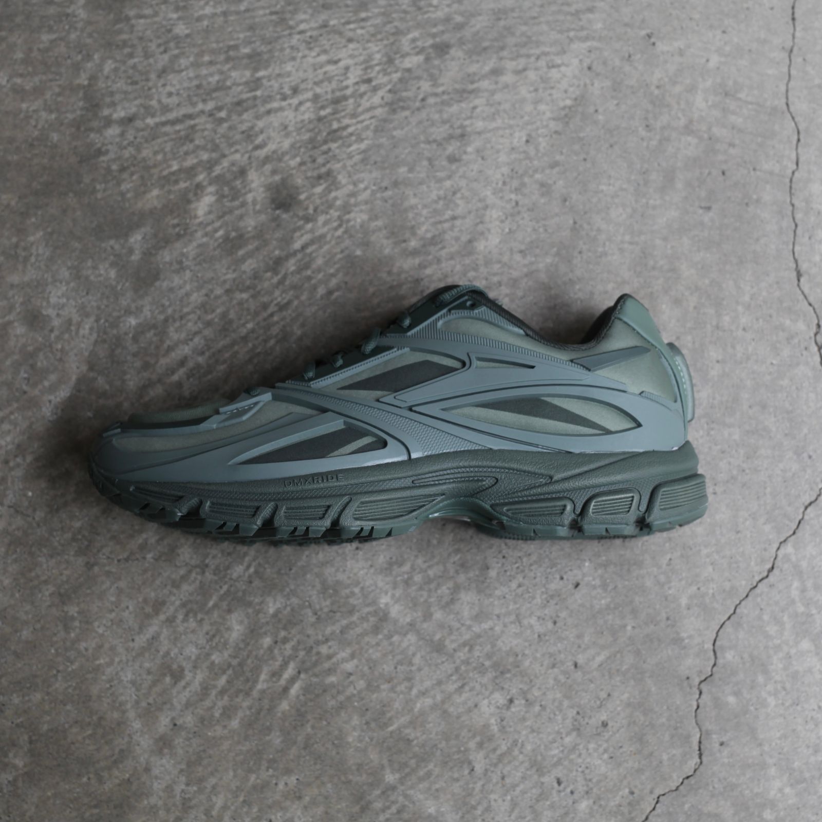 【残り一点】Premier Road Modern