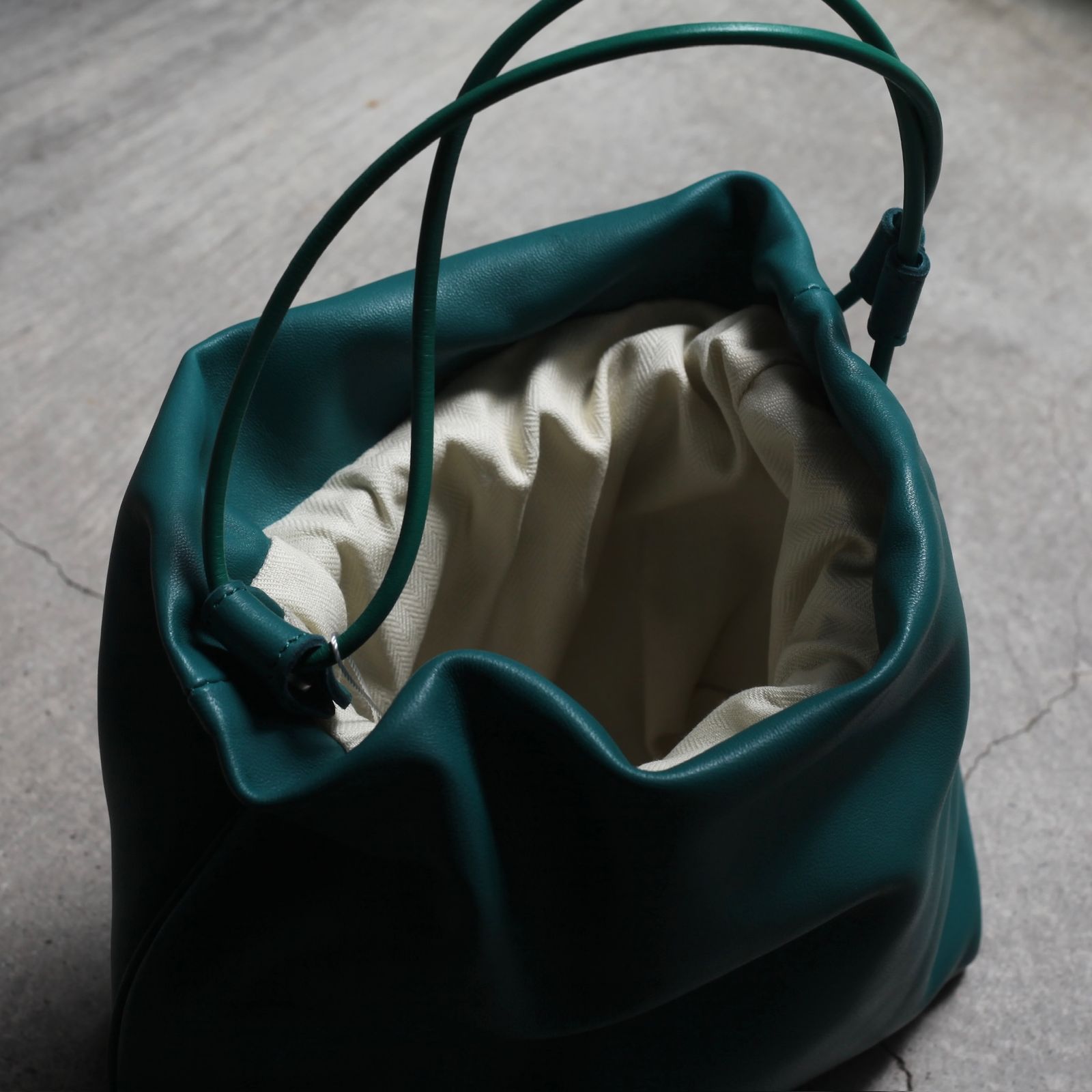 【残り一点】French Lamb Drawstring bag MR