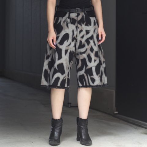 【残りわずか】Cut Off Heavy Short Wide Jeans(DISCHARGE PRINTED ASAT CAMO)