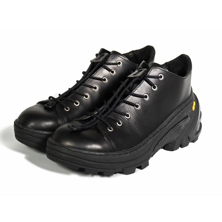 レザー種類 :  ITALIAN VACHETTA SMOOTH(BLACK)
※商品ページ画像のレザー及び、仕様はサンプルとしてご覧ください。