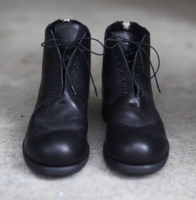 レザー種類 : ITALIAN VACHETTA-SHRINK(BLACK)
※商品ページ画像のレザー及び、仕様はサンプルとしてご覧ください。