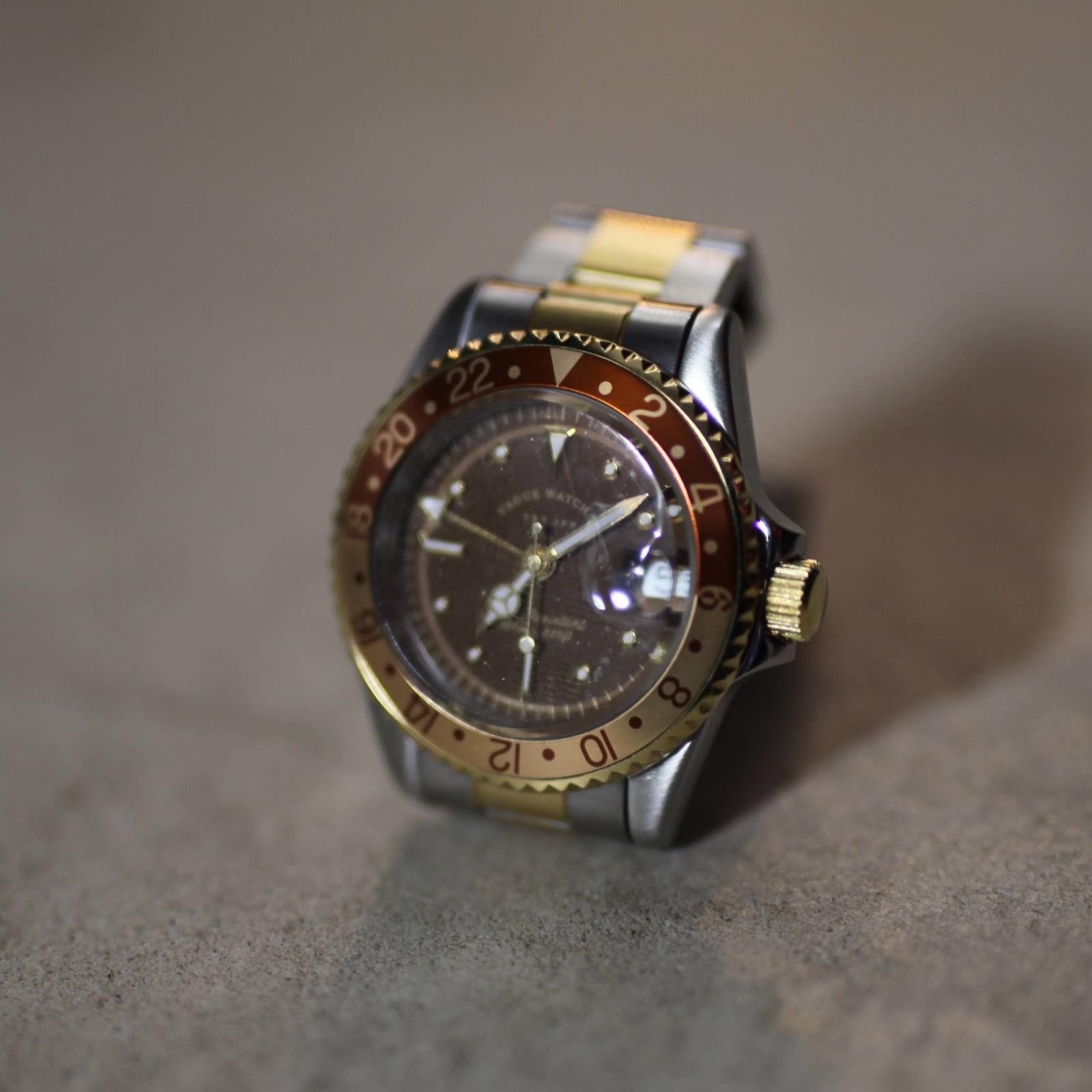 VAGUE WATCH CO. - 【お取り寄せ注文可能】BRWN GMT | ACRMTSM ONLINE