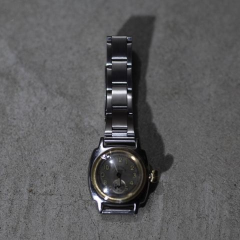 【お取り寄せ注文可能】COUSSIN Early Stainless Rivet Belt(WOMEN)