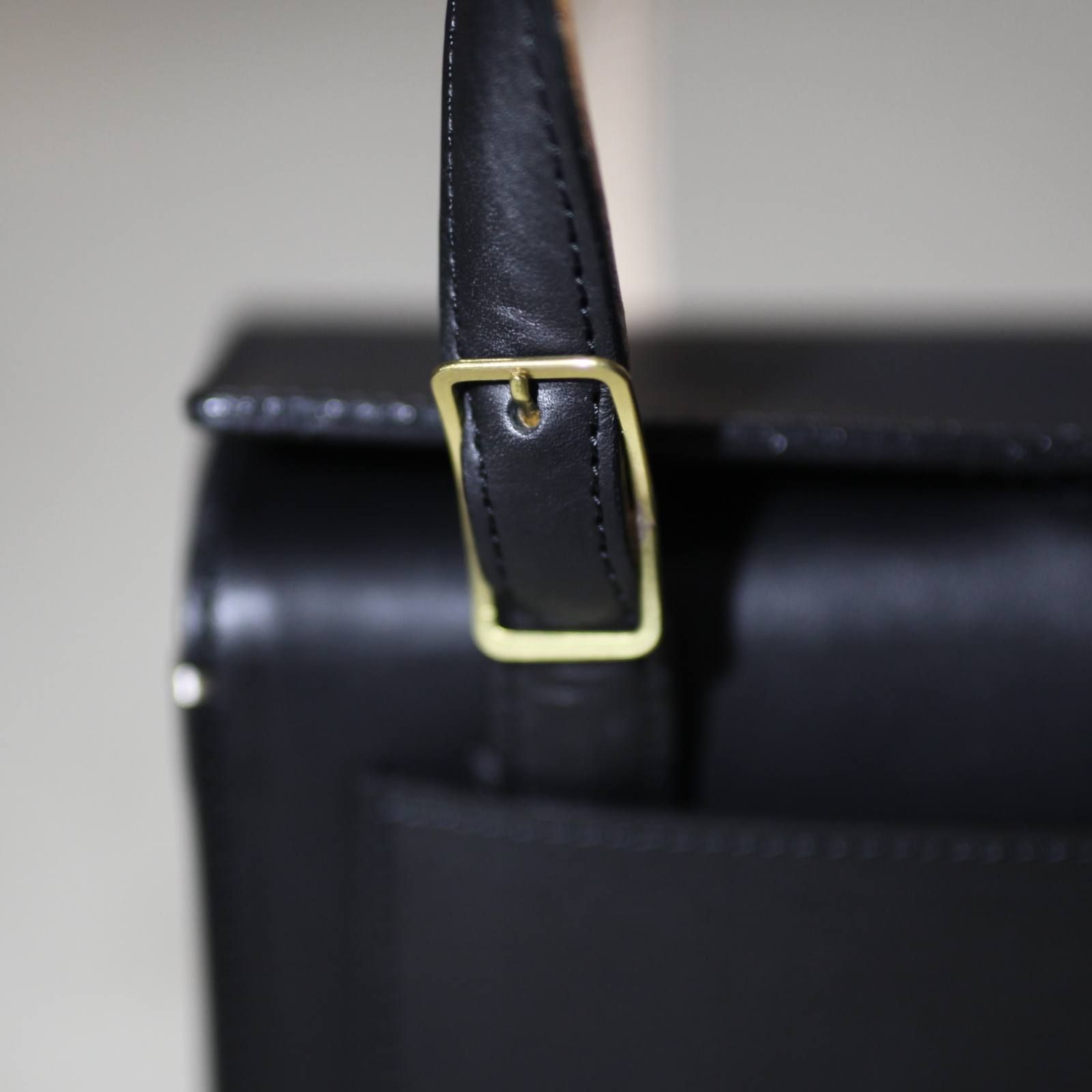 【残りわずか】Handle Box