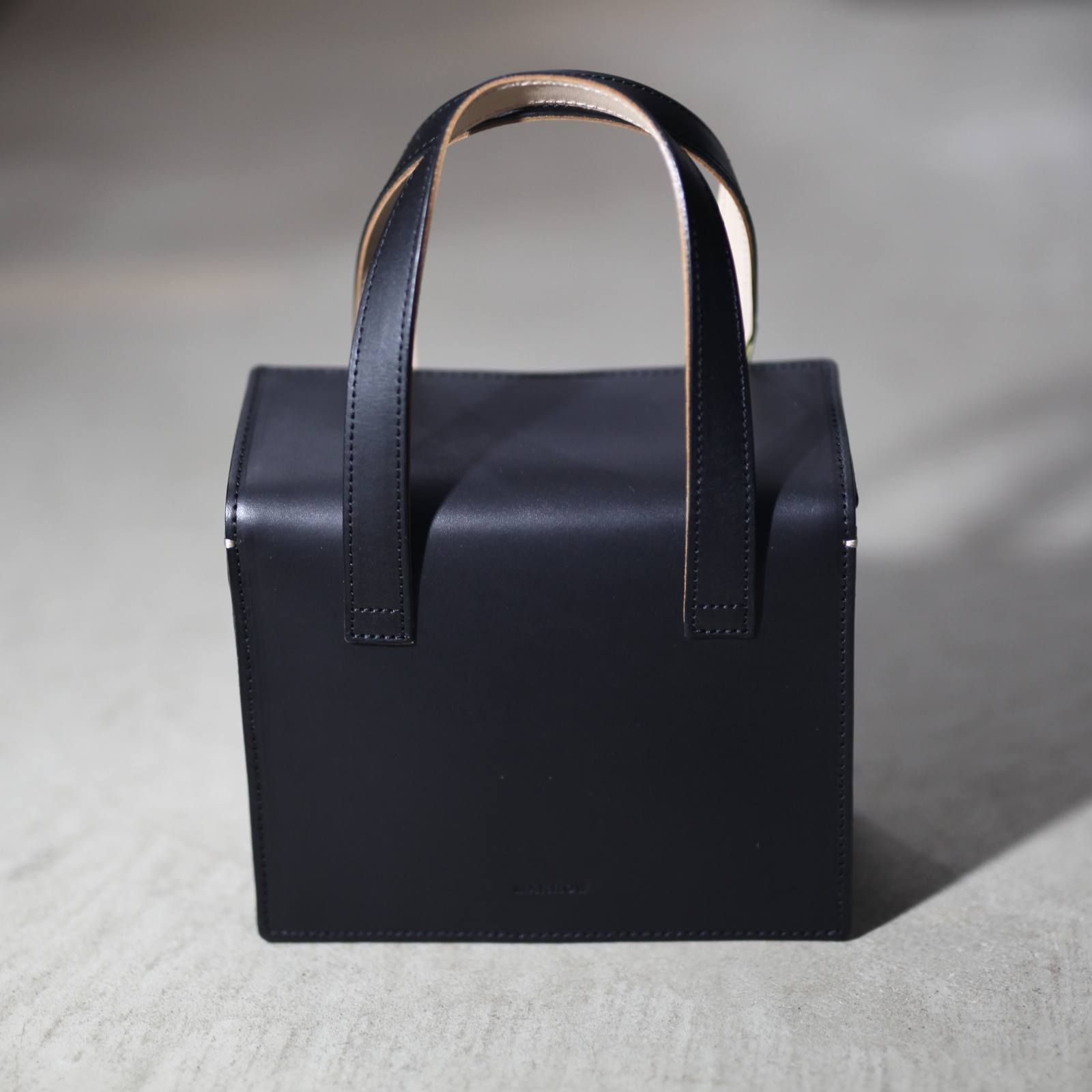 【残りわずか】Handle Box