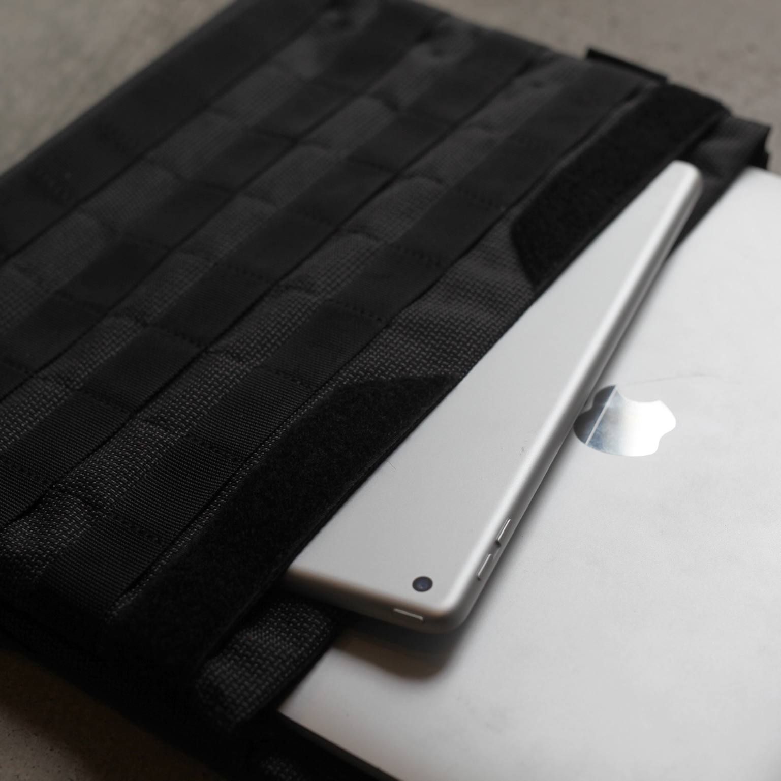 【再販売通知受付可能】Laptop Sleeve(13inch)