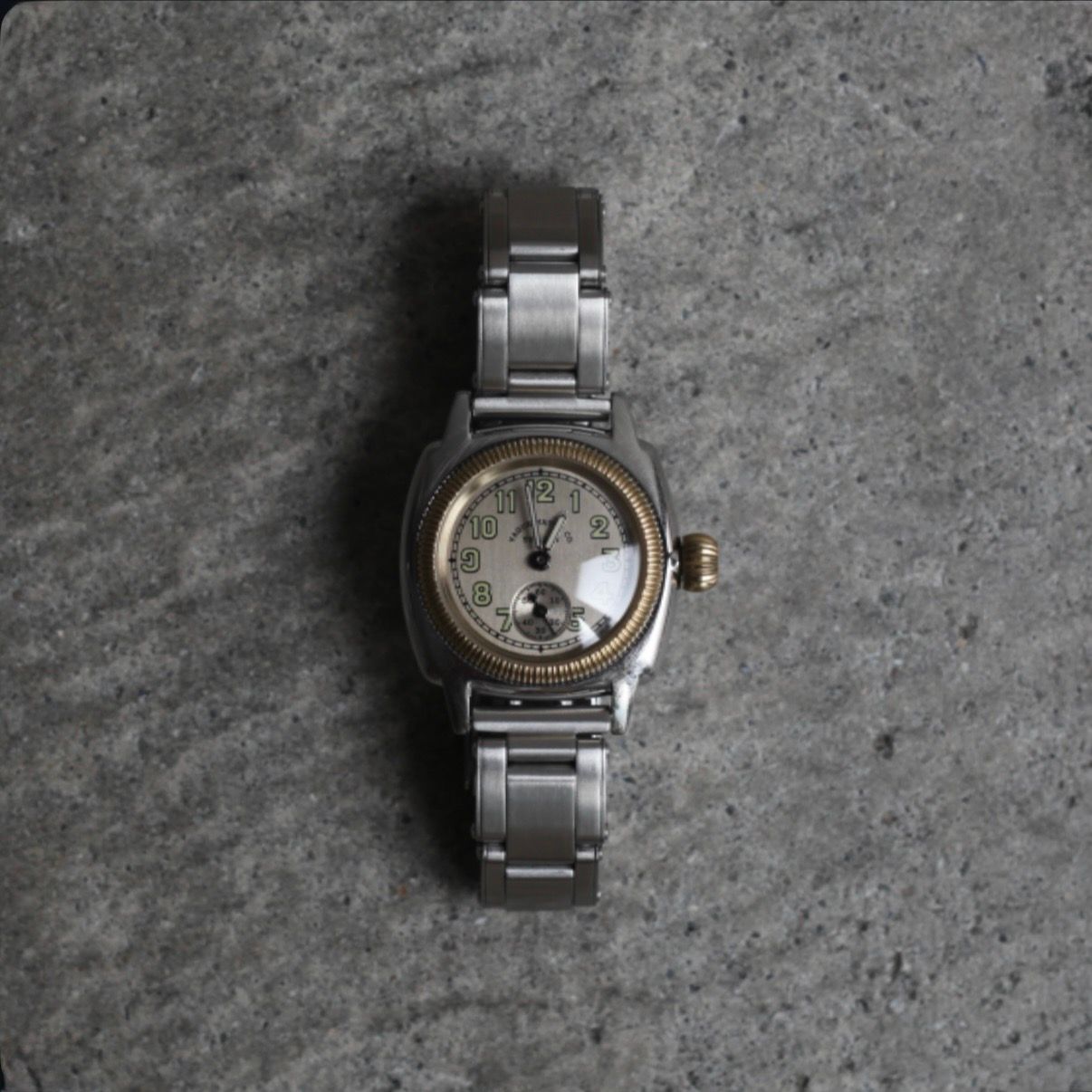 VAGUE WATCH CO. - 【残り一点】Coussin Early Stainless Rivet Belt