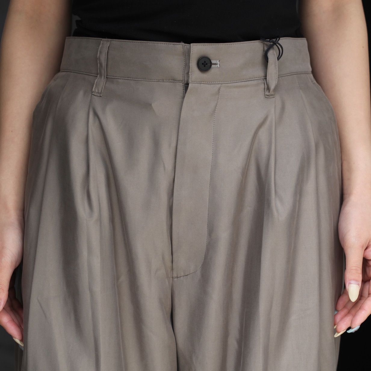 【残りわずか】Cupro Twill Wide Easy Trousers