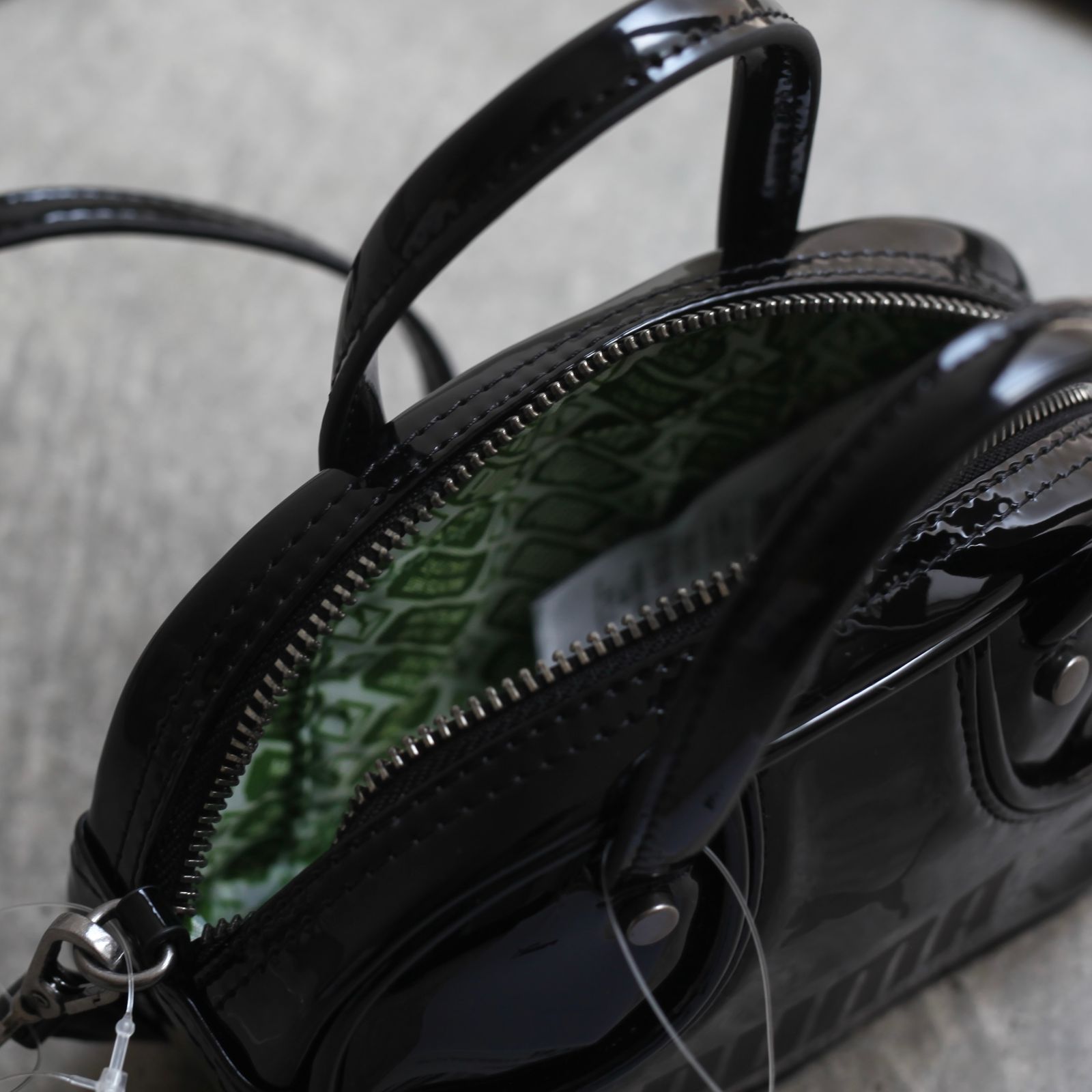 【PUMA】1976 MICRO GRIP BAG【新作・限定カラー・関税込】 PUMA - 【残り一点】1976 Micro Grip Bag | ACRMTSM ONLINE STORE