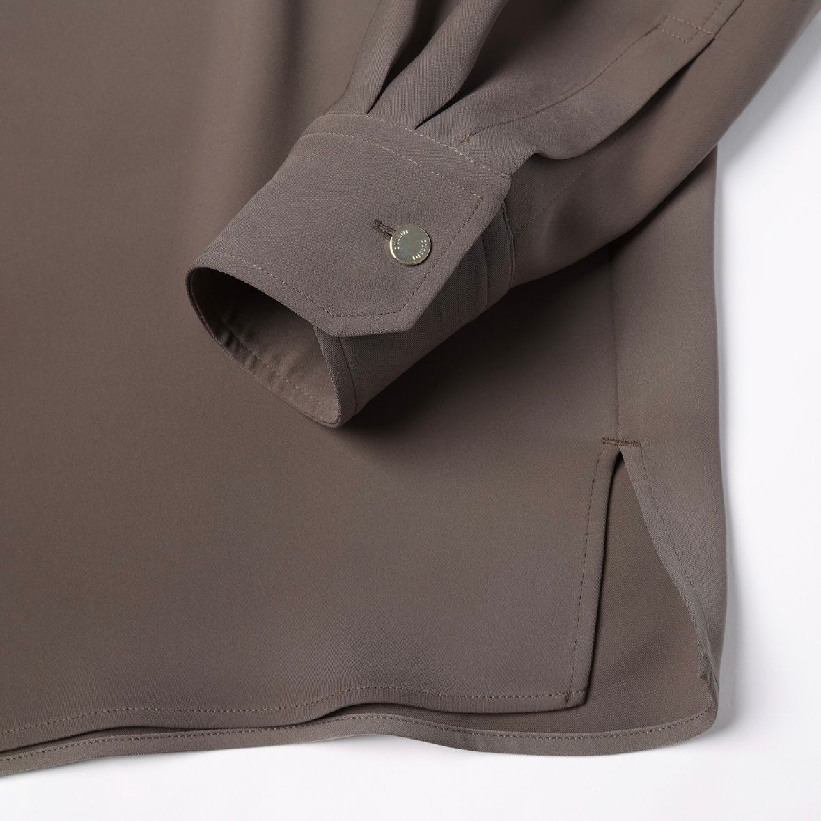 【残り一点】Double Satin Minimal Chin Tab Long Sleeve Shirt