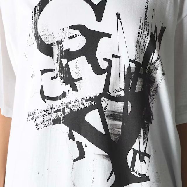 【残り一点】やぶれロゴカットソー