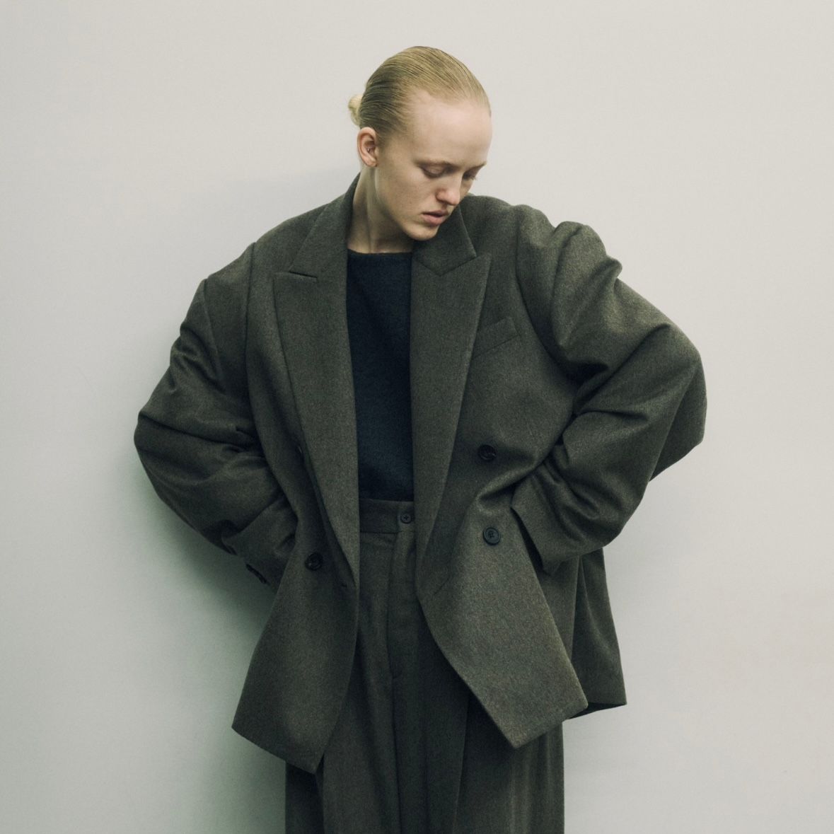 【残り一点】Wool Doeskin Deformed Shoulder Jacket