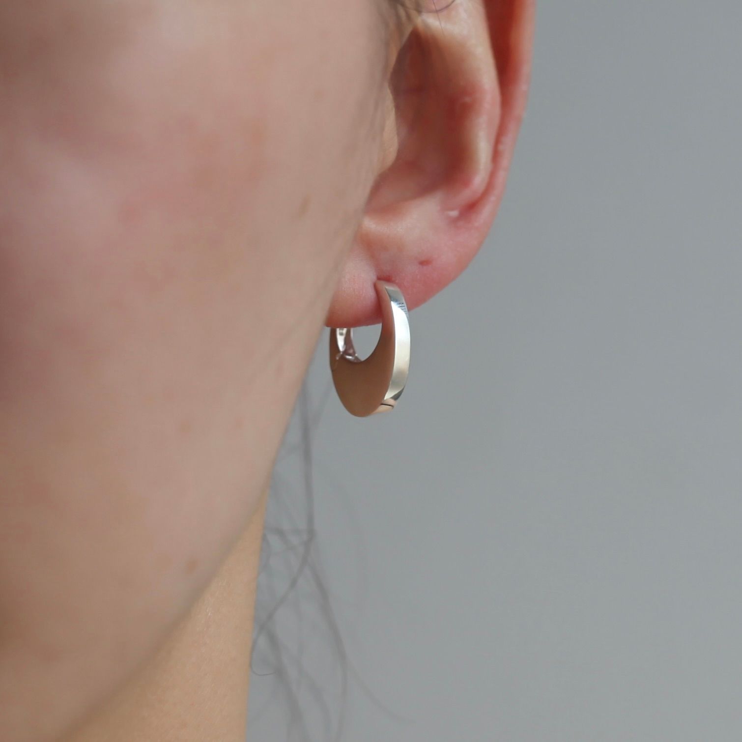【残り一点】Moon Hoop Earrings
