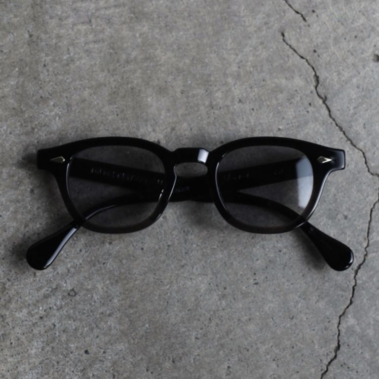レンズ : LIGHT GREY