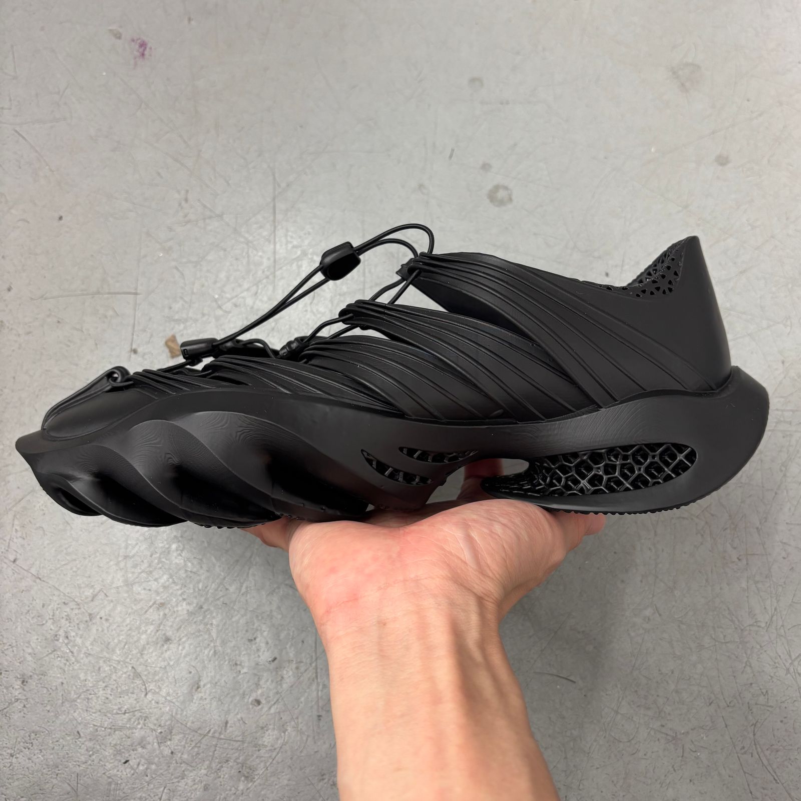 【残り一点】STRATUM FANG SANDAL