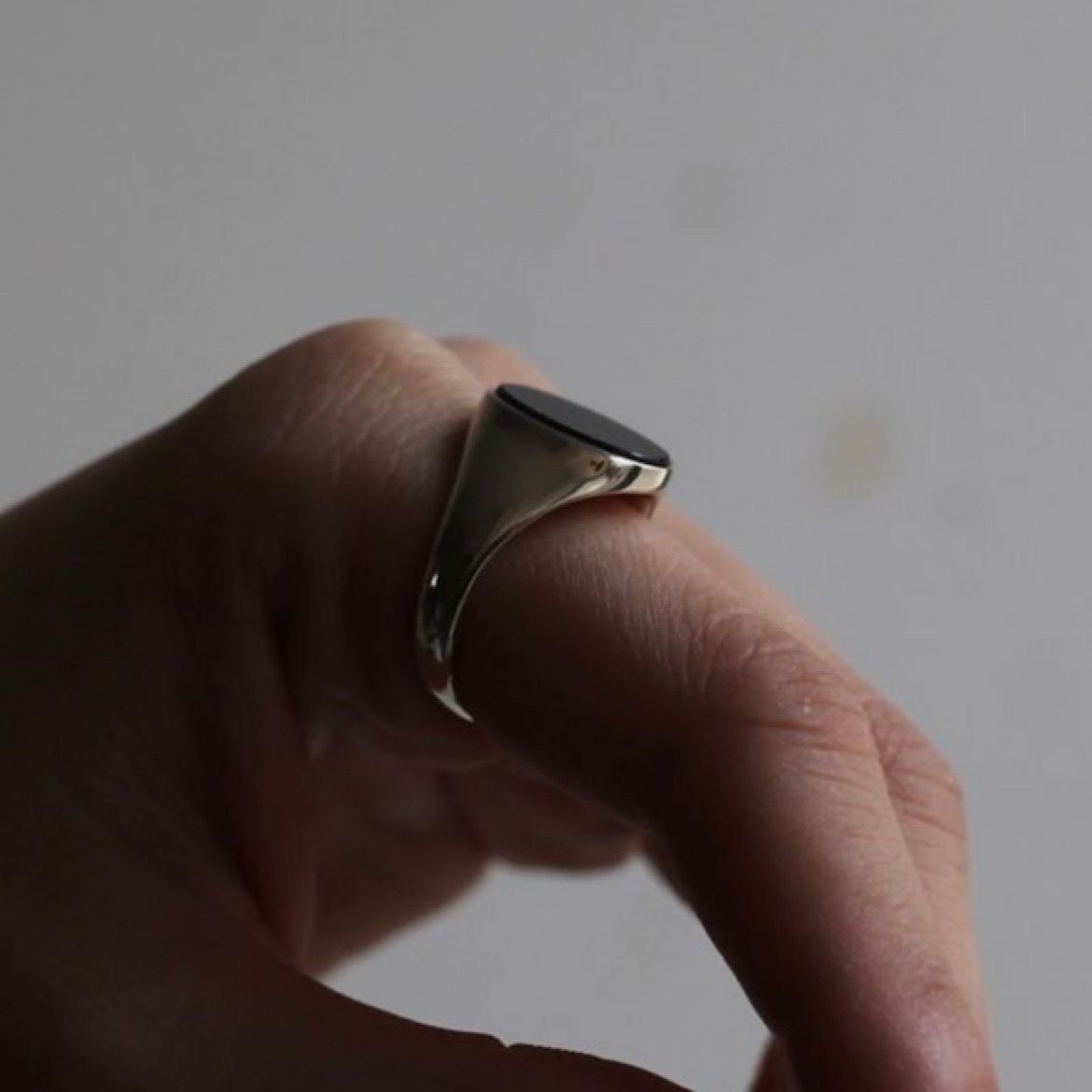 【残り一点】Signet Oval Ring L(ONYX)