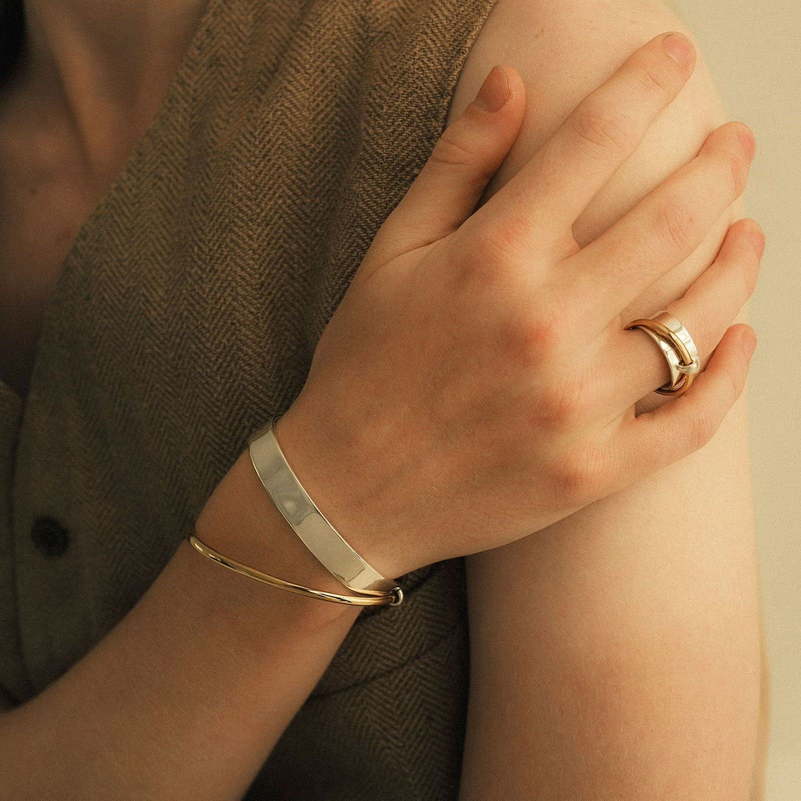 【お取り寄せ注文可能】Swing Bangle