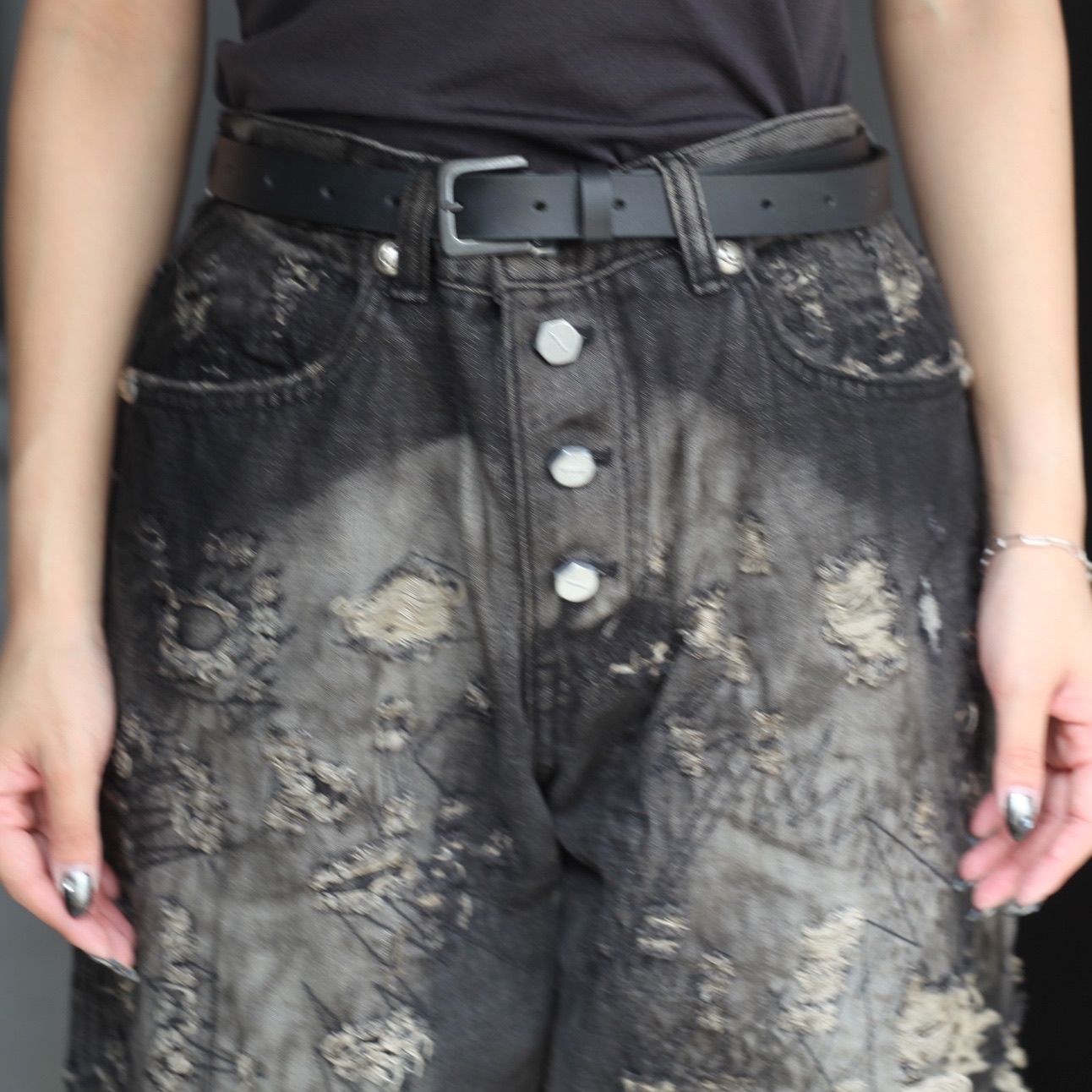 【残り一点】Hard-Washed Damaged Denim Pants