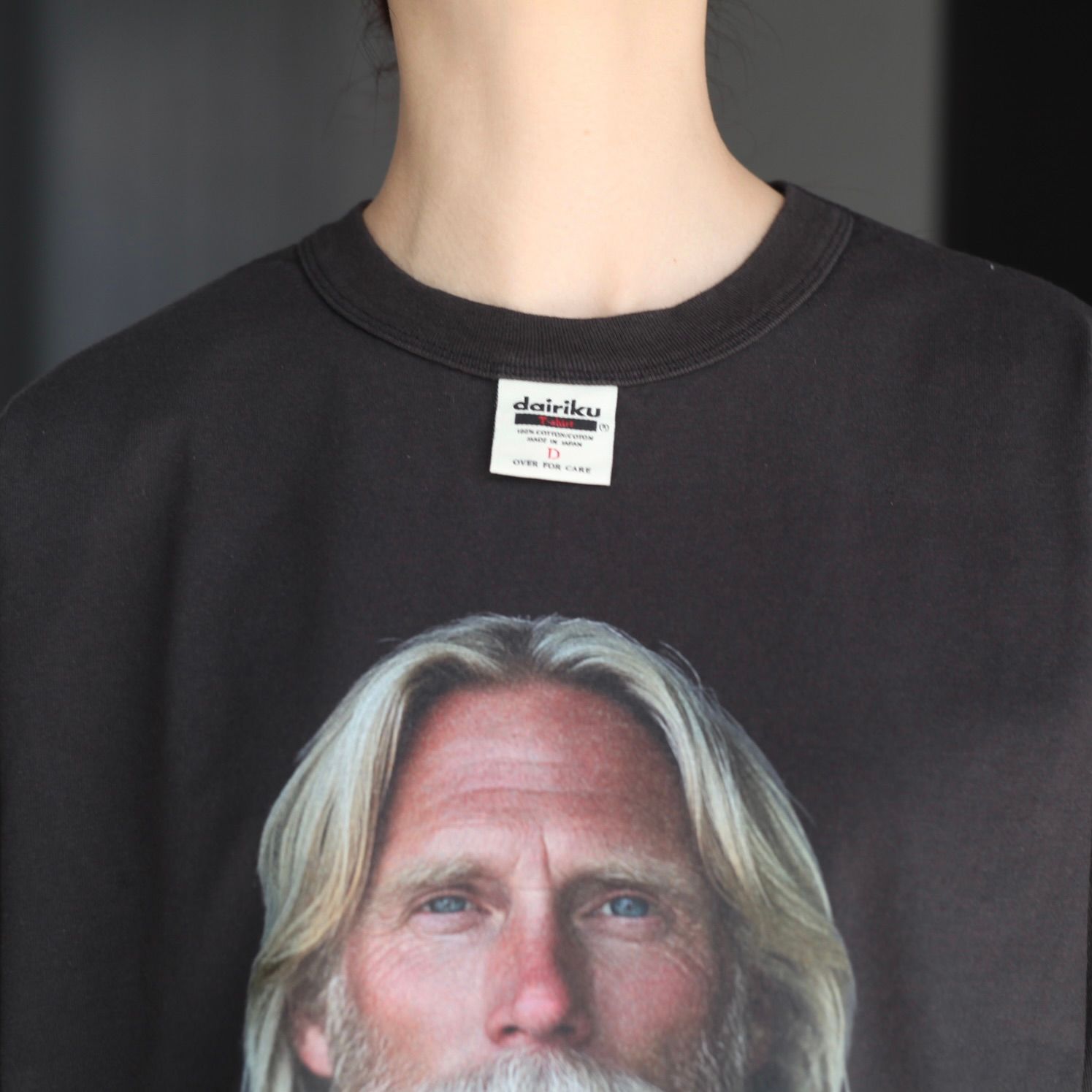 【残りわずか】"Button Eye Doll" H-S Tag Tee