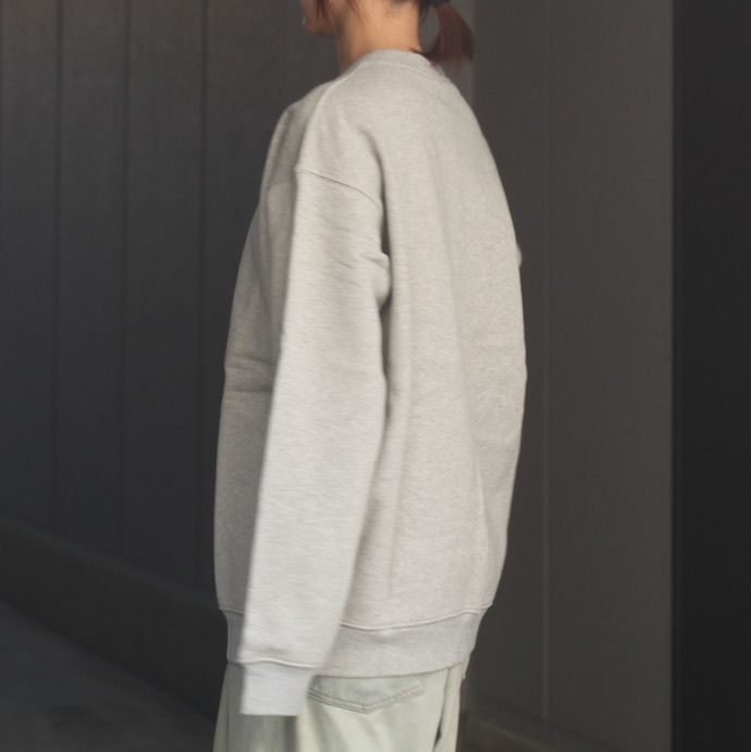 【残りわずか】Classic Small Logo Crewneck