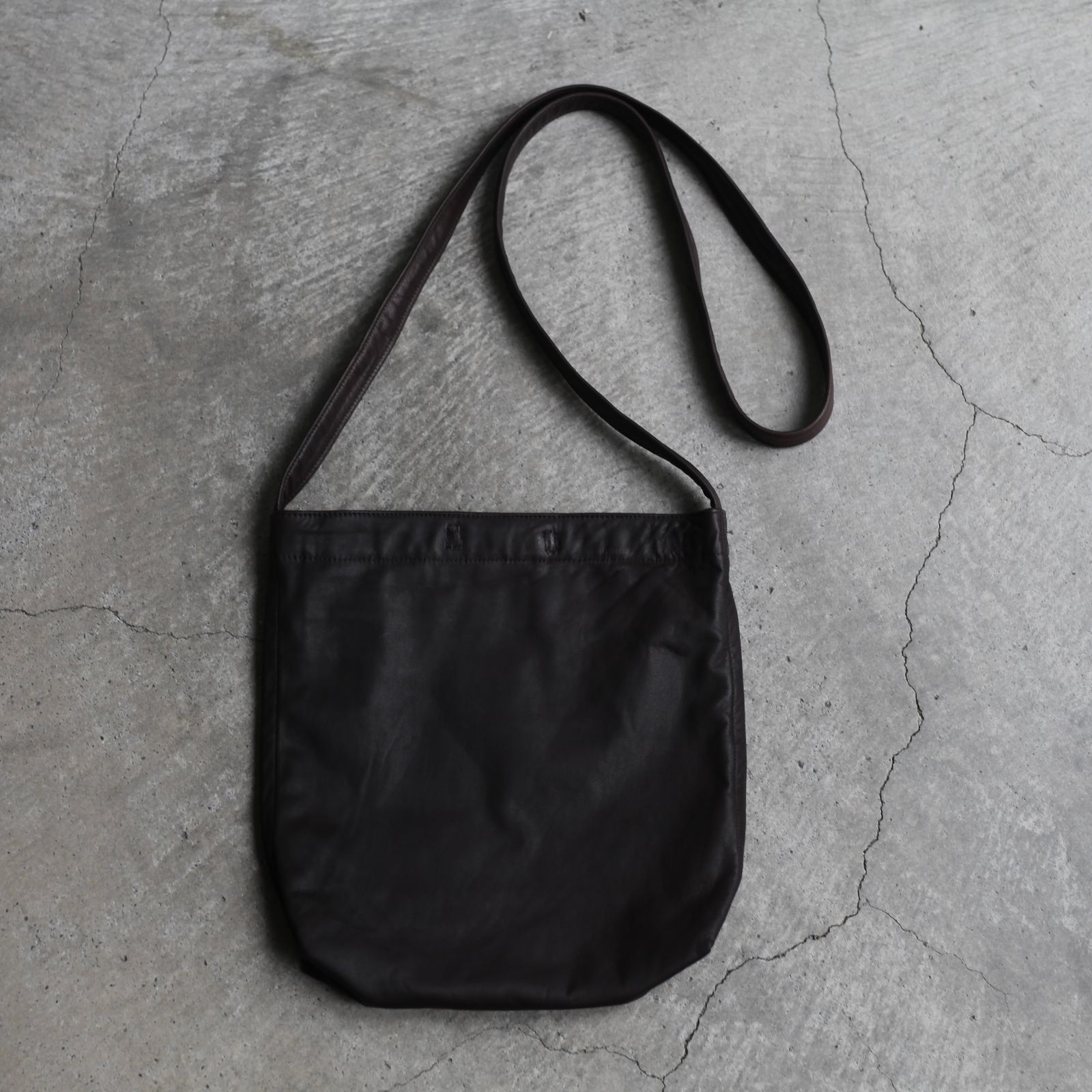 【残りわずか】Researcher Bag Medium(COW LEATHER)