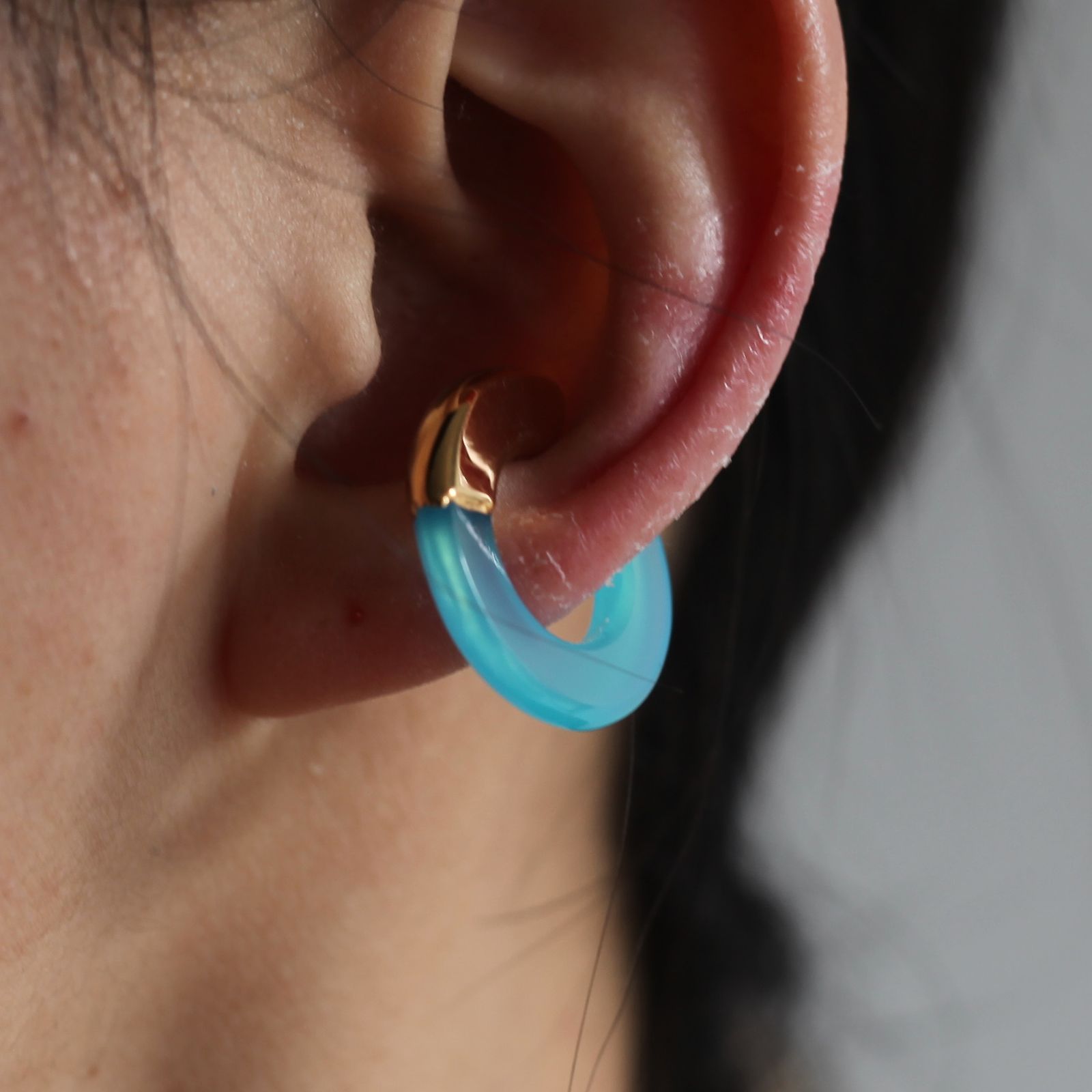 【お取り寄せ注文可能】Ukishima Sea Blue Chalcedony Ear Cuff(片耳用）