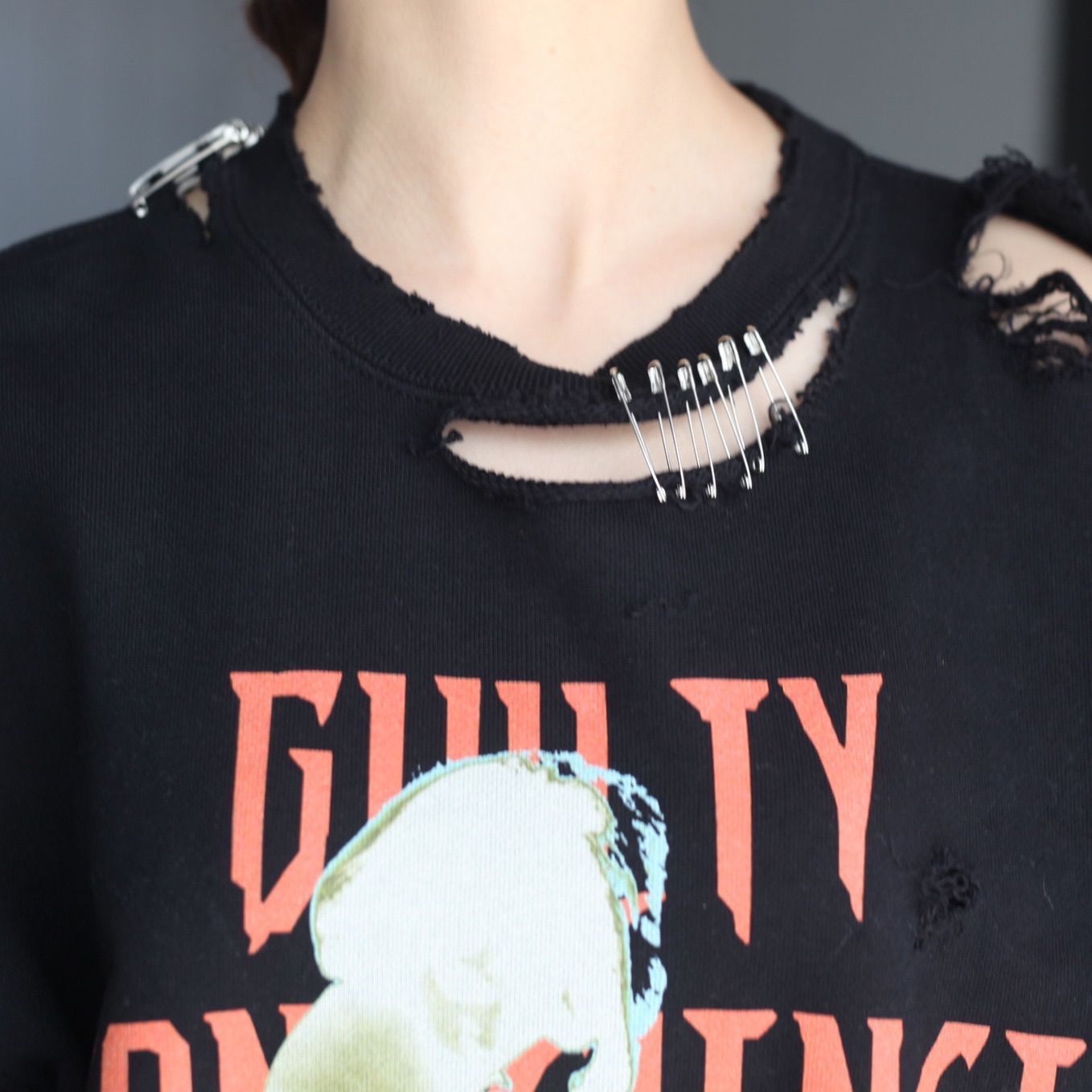 【残り一点】Guilty Pullover Sweat