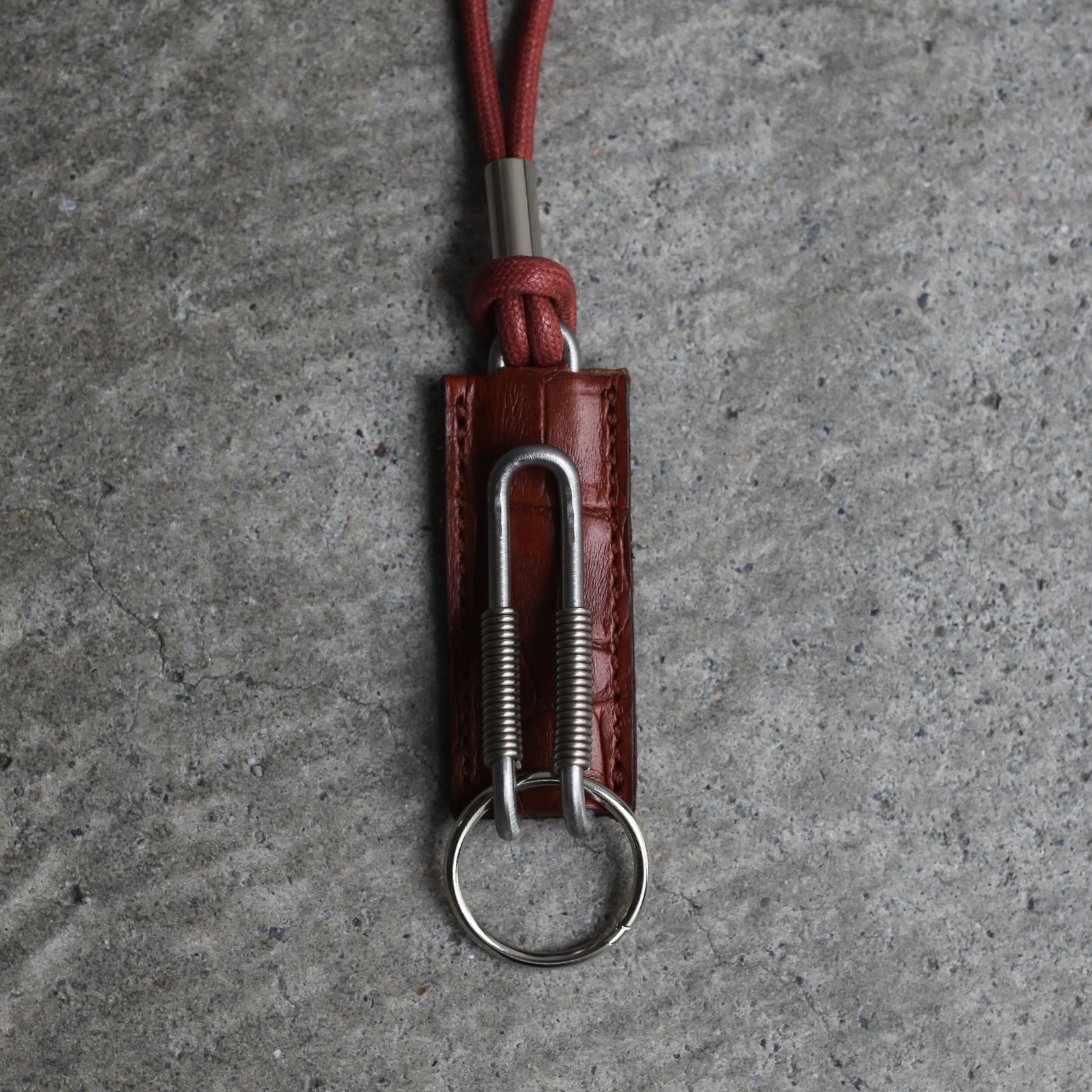 【残り一点】Spring Clip Neck Holder(CLIX_CROCO GRAIN)