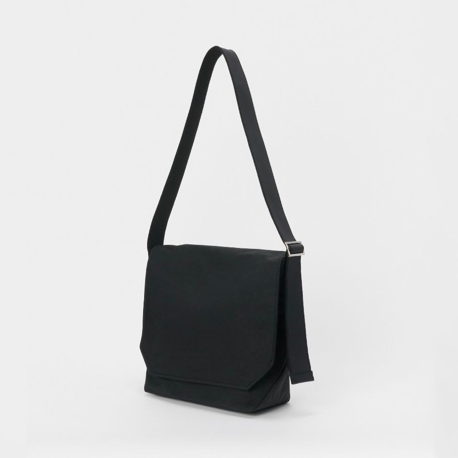 【再販売通知受付可能】Flap Shoulder Small(BLACK)