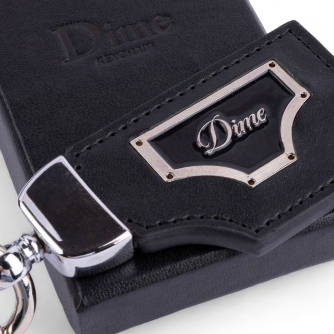 Dime Cursive レザー キーチェーン Black Silver 送料込み Dimeキーチェーン | ブラック/シルバー - HORRIBLE'S PROJECT