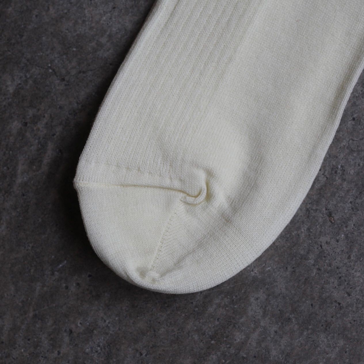 【残り一点】10G Wool Silky Socks