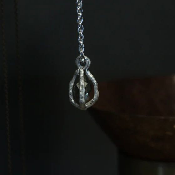 【お取り寄せ注文可能】Melt Cage Necklace