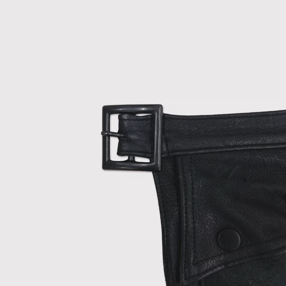 【再販売通知受付可能】Cargo Kilt(VEGETABLE TANNING PIG LEATHER)