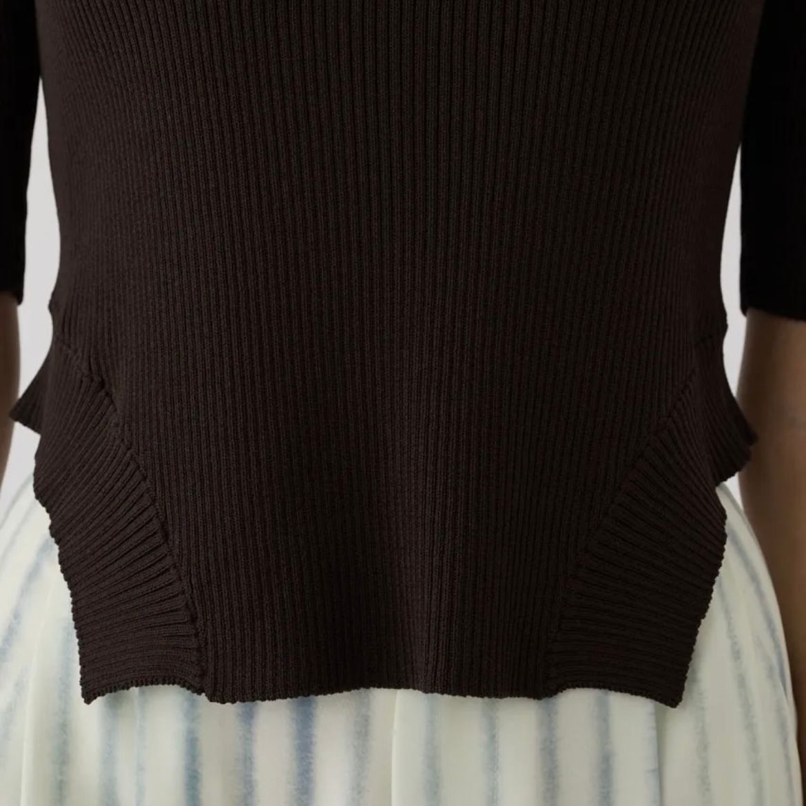 【残り一点】Round Hem Knit Tops