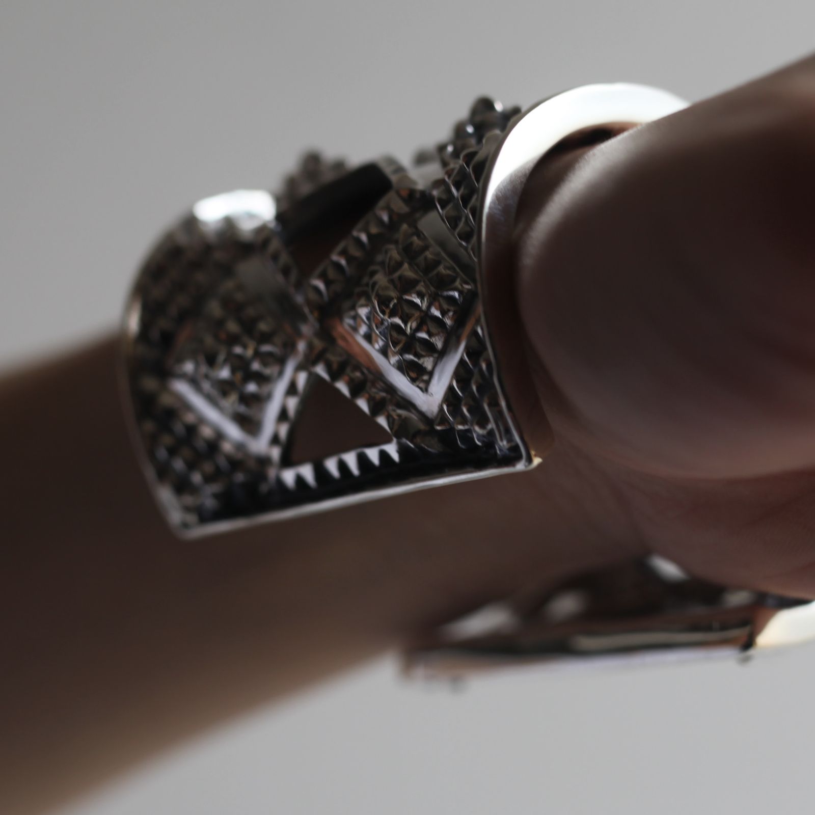【お取り寄せ注文可能】Element Of Instinct 7 Bangle(SILVER)