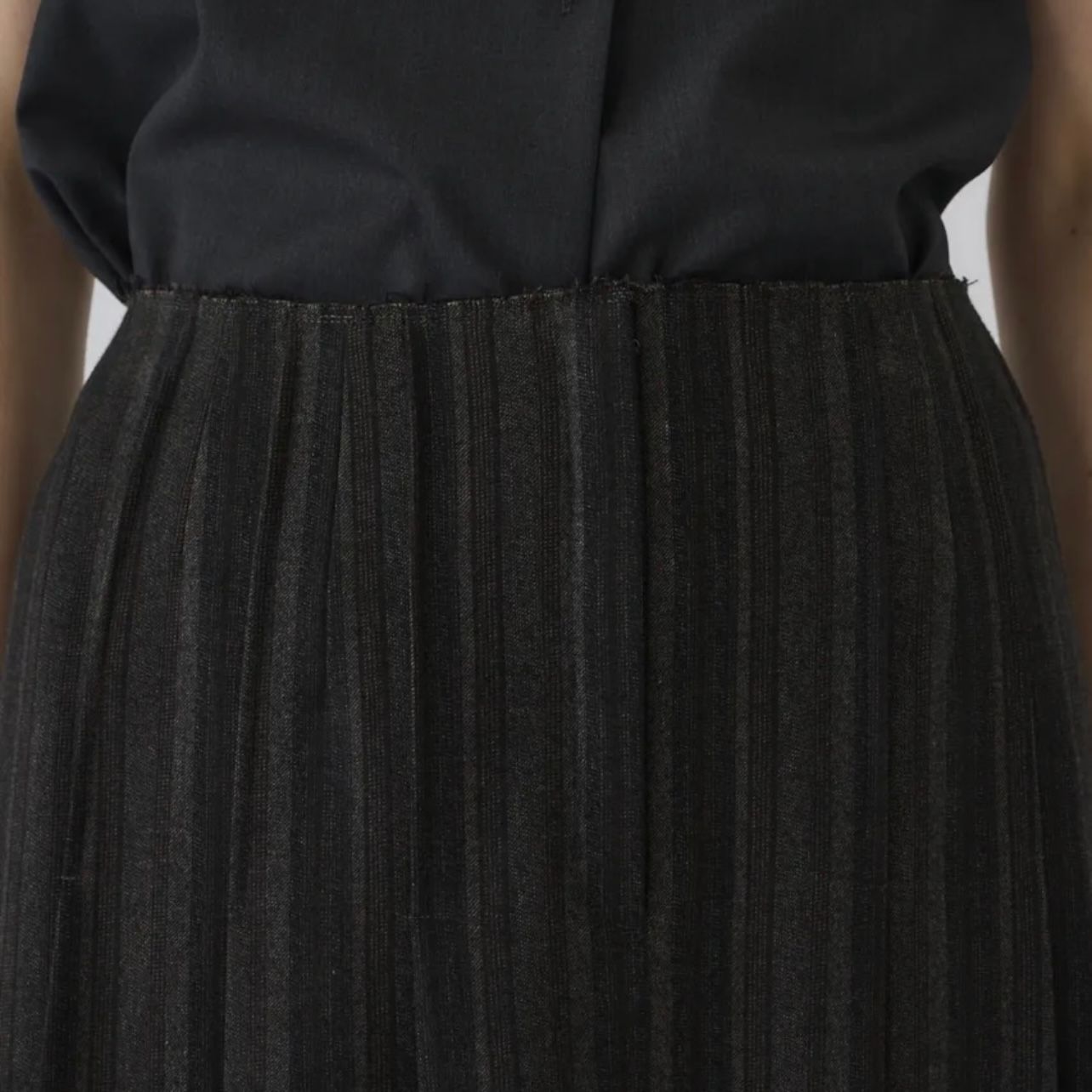 【残り一点】Cut Off Pleats SK