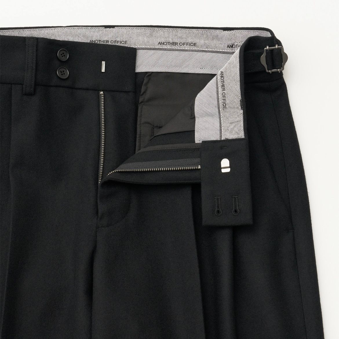 【残り一点】Santiago Mild Slacks