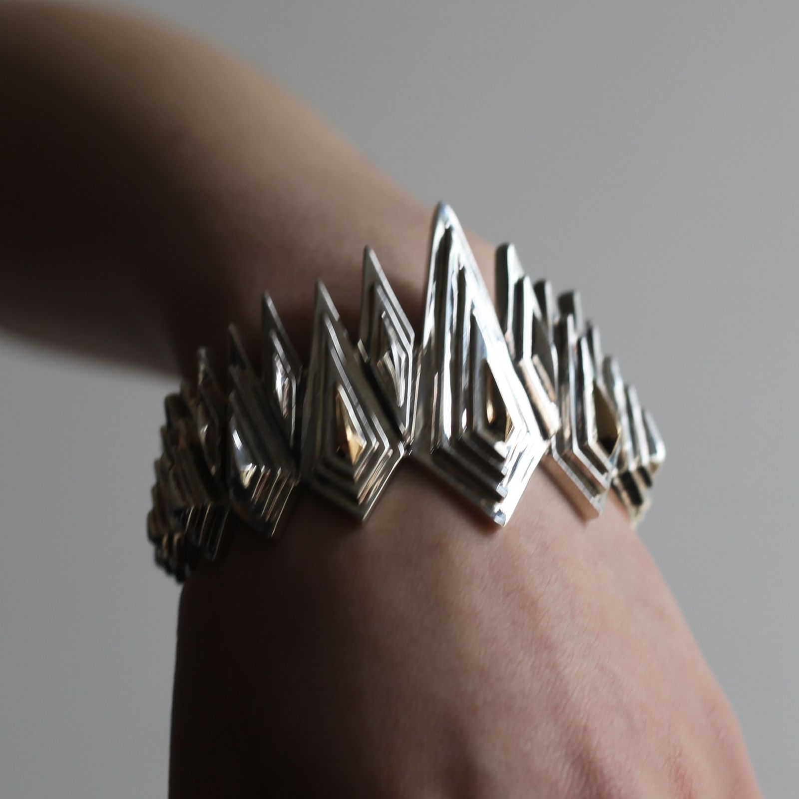【お取り寄せ注文可能】Ice Blaze Bangle(SILVER×GOLD)