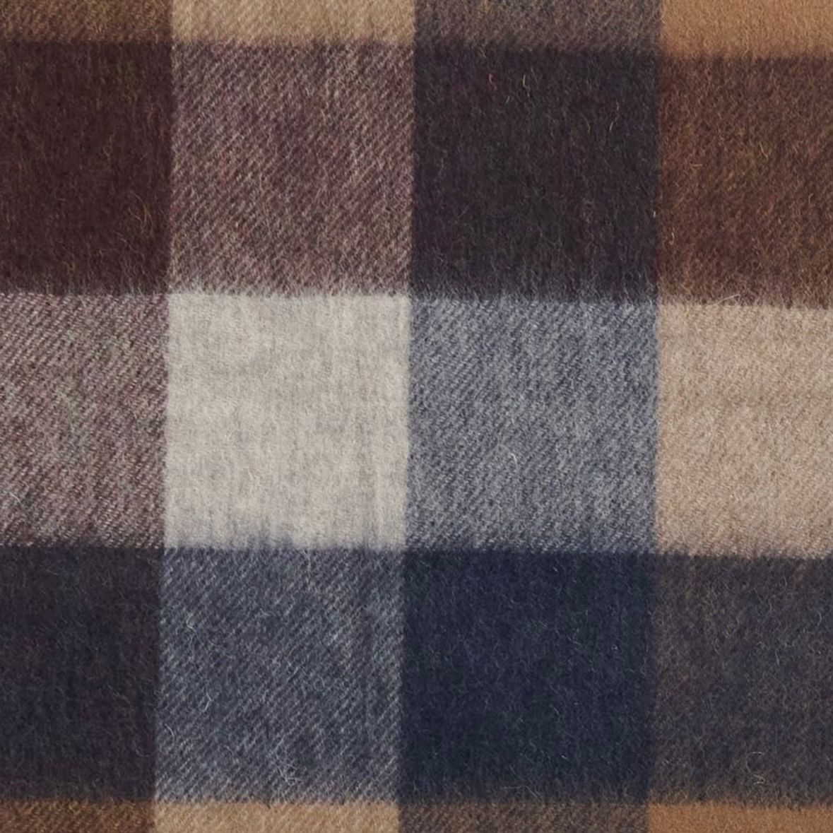 【残り一点】Lambswool Tattersall Scarf