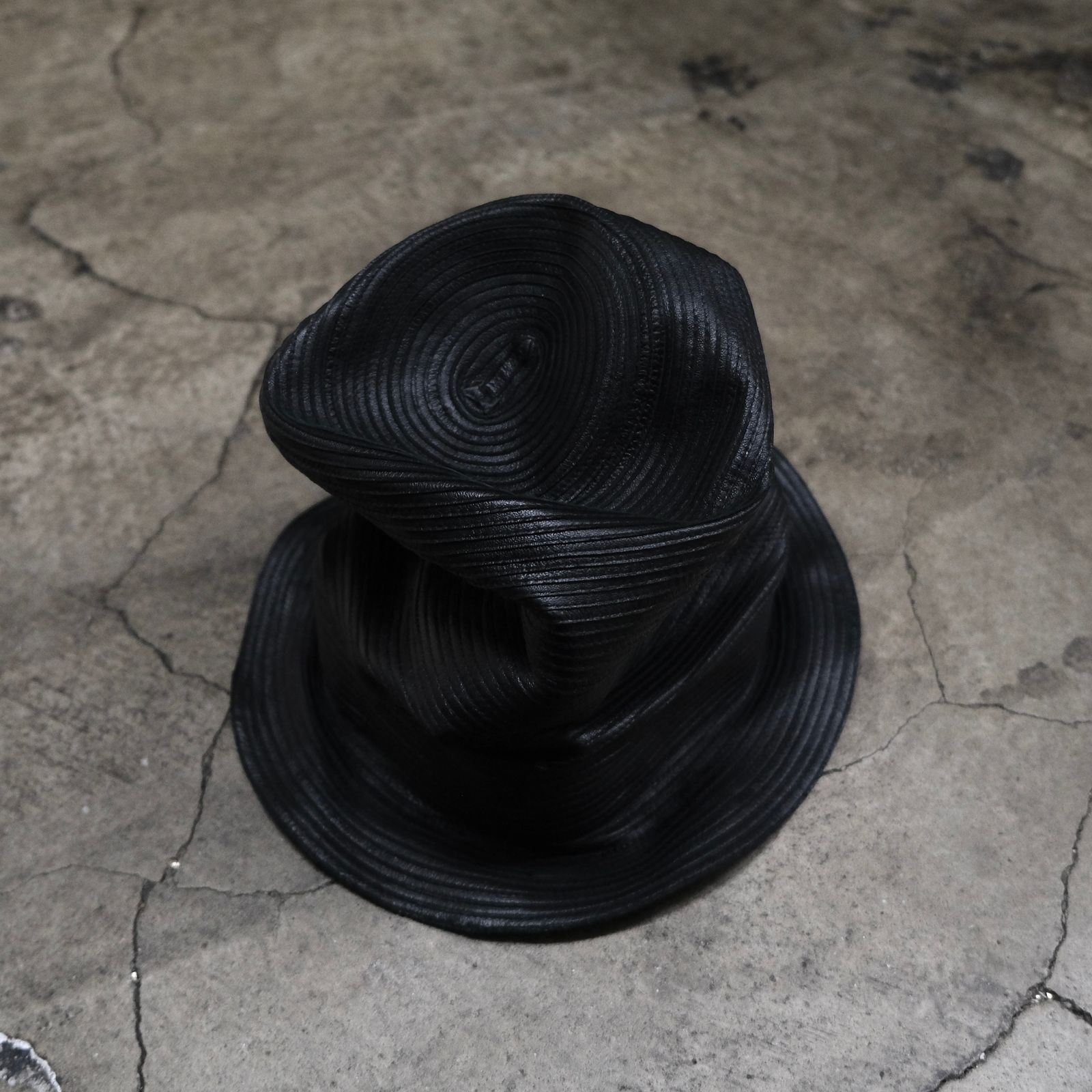 【お取り寄せ注文可能】Leather Blade Hat Tall