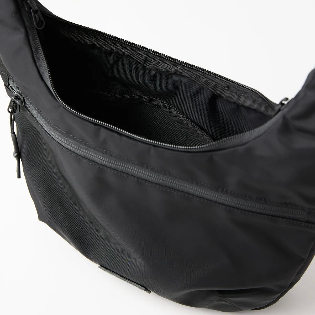 【残り一点】Nylon Crossbody Bag