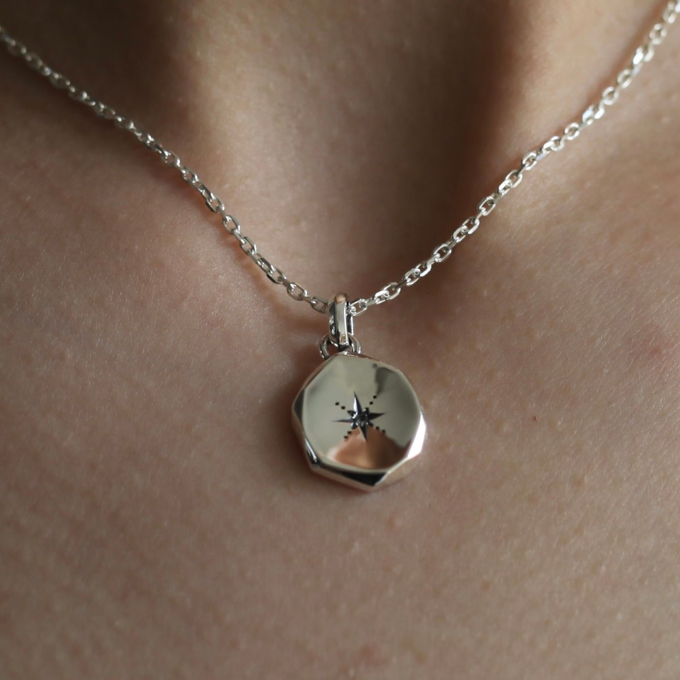 【お取り寄せ注文可能】Amulet Pendant_L(MOONSTONE)
