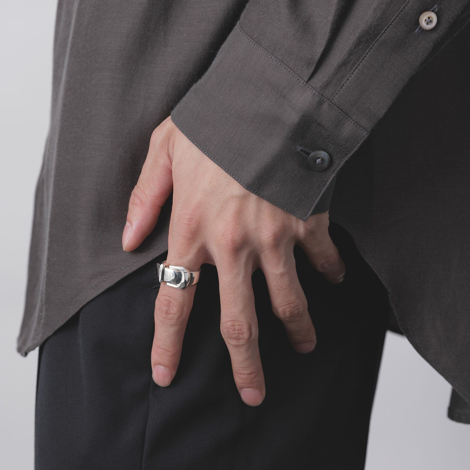 【お取り寄せ注文可能】Buckle Ring_L(SILVER)