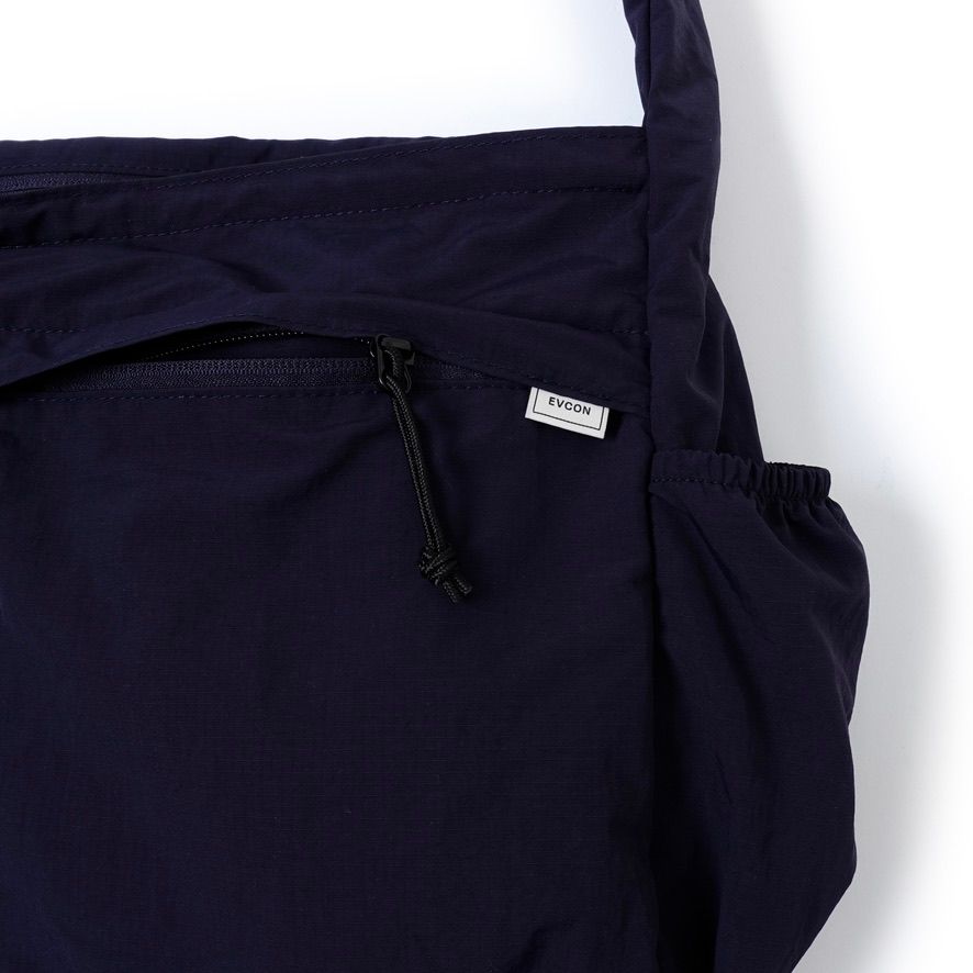【残り一点】Big Nylon Shoulder Bag