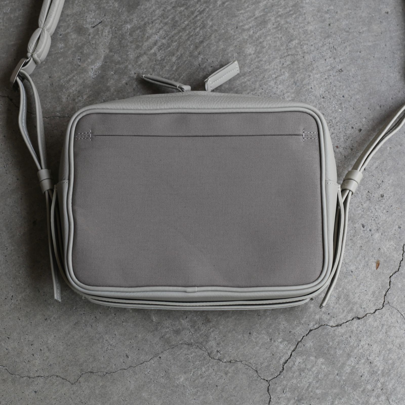 【残り一点】ソフトショルダーバック_Small(WHITE BEIGE)