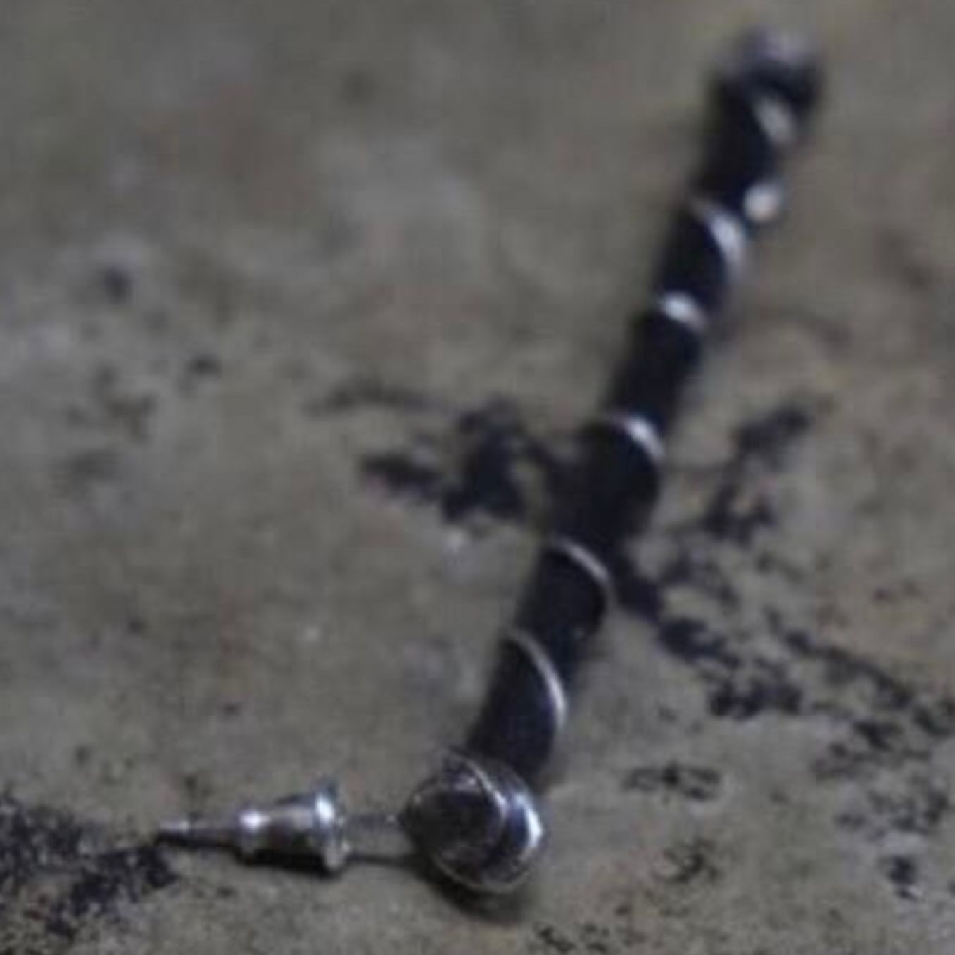 【お取り寄せ注文可能】Entwined Earring Long