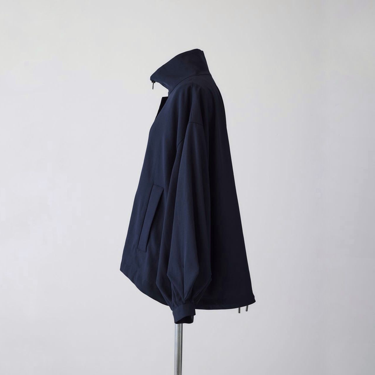 【残り一点】Stand Collar Tuck Sleeve BZ