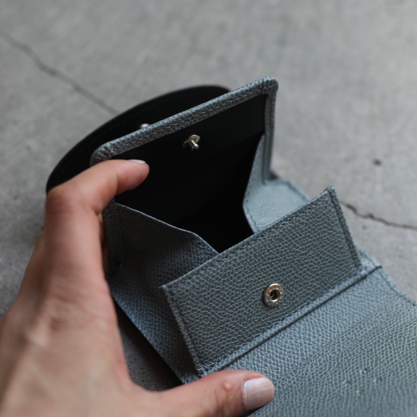 【残り一点】Roll Wallet(DEG/VAL)