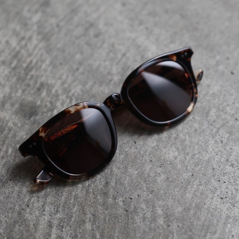 レンズ : CHOCO BROWN